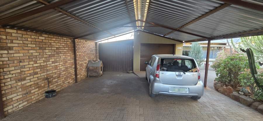 4 Bedroom Property for Sale in Albertynshof Northern Cape